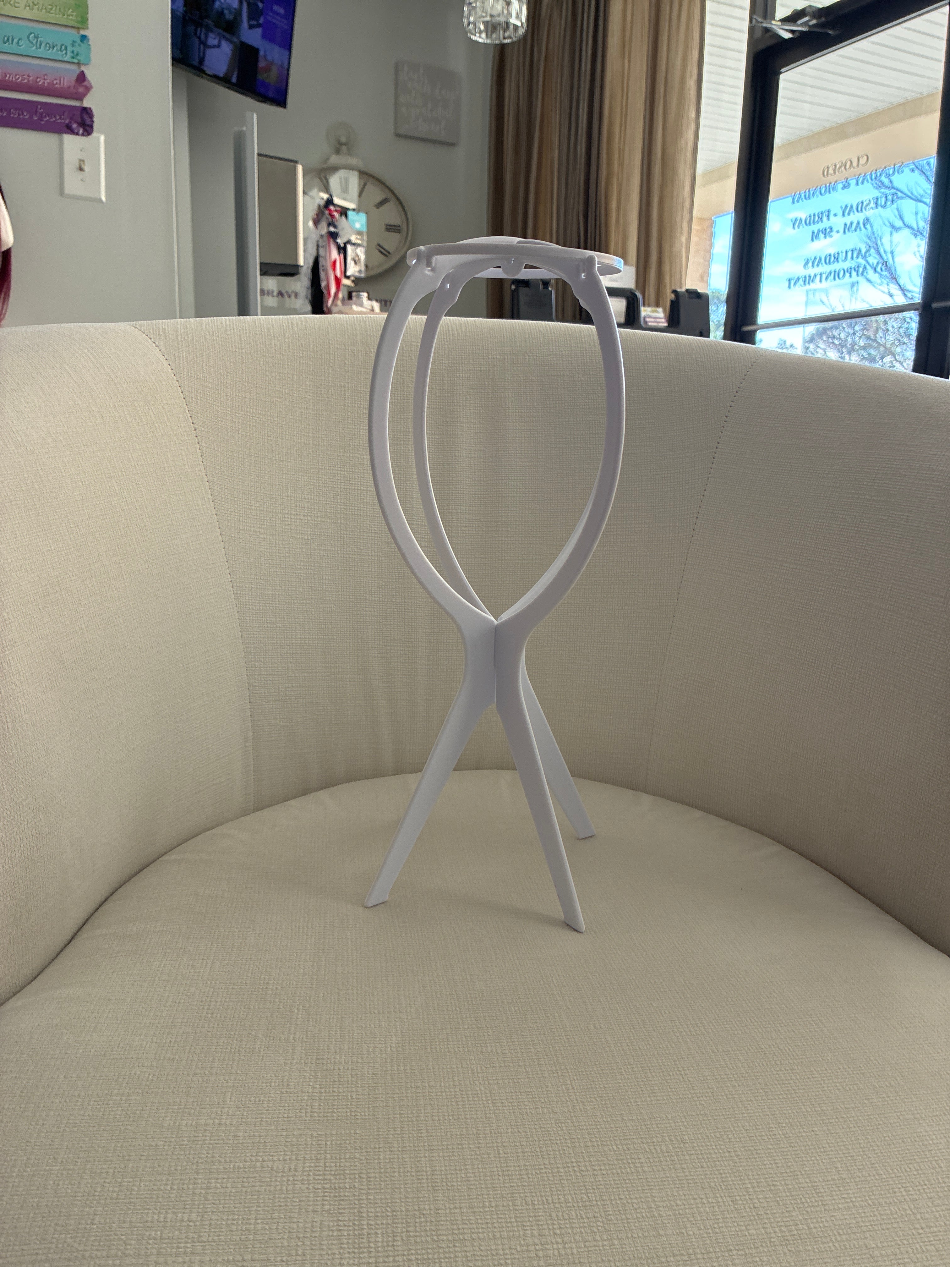 Wig stand White