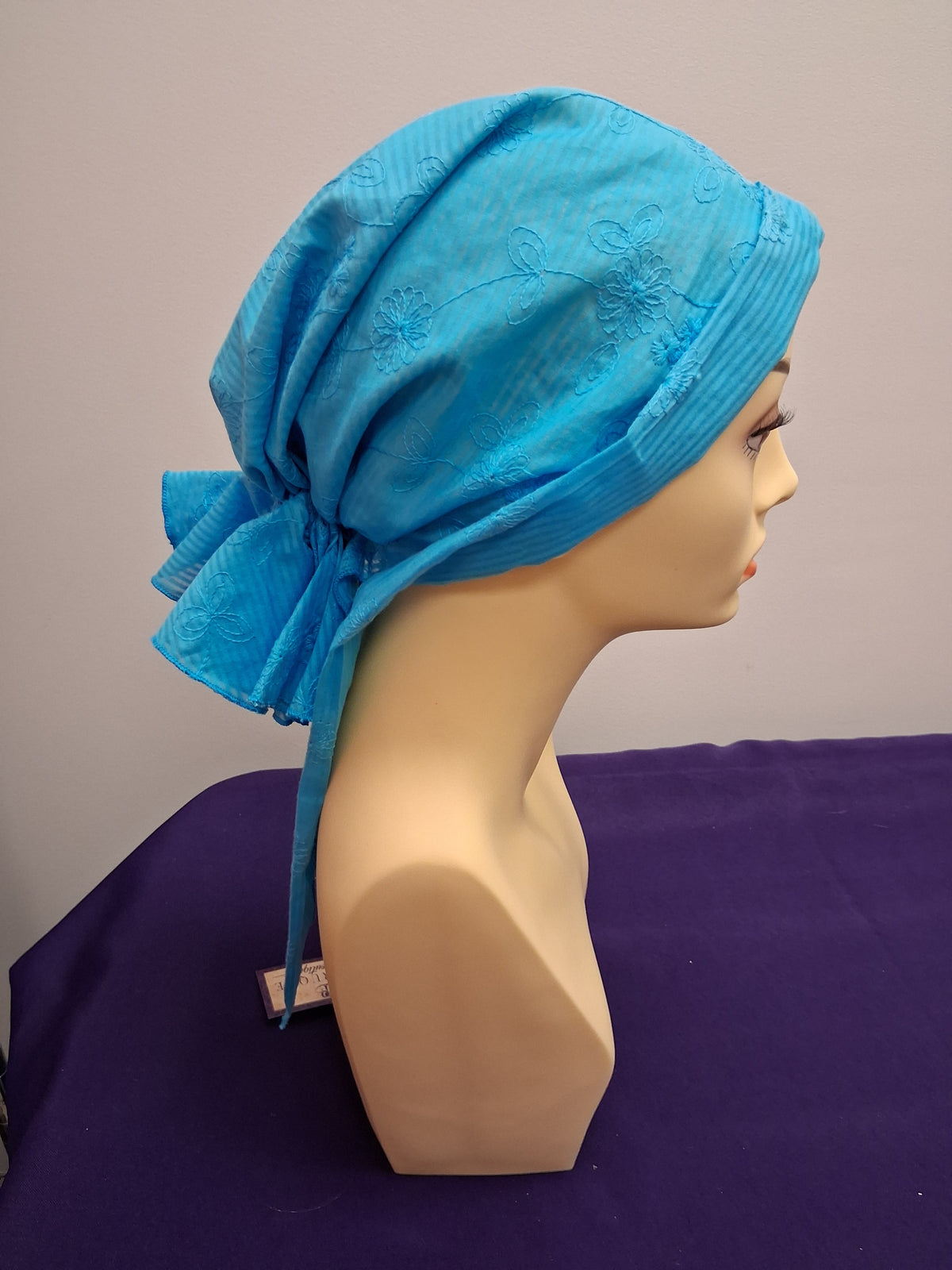 TH/Pre-tied Scarf blue eyelet